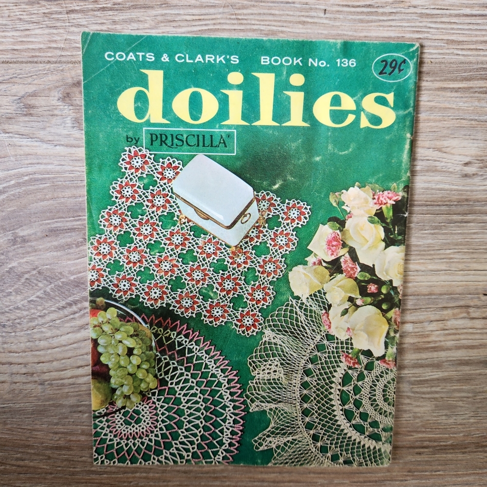 VINTAGE 1962 COATS & CLARK'S DOILIES PATTERN BOOK